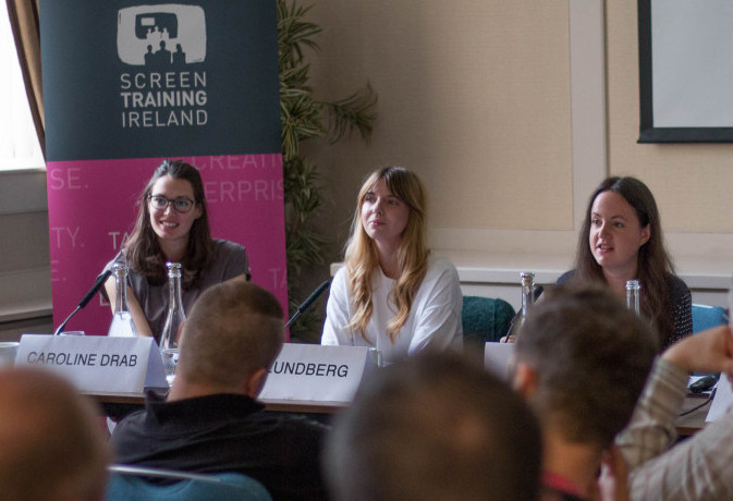 Tre deltagande intervjuas på Screen Training Ireland
