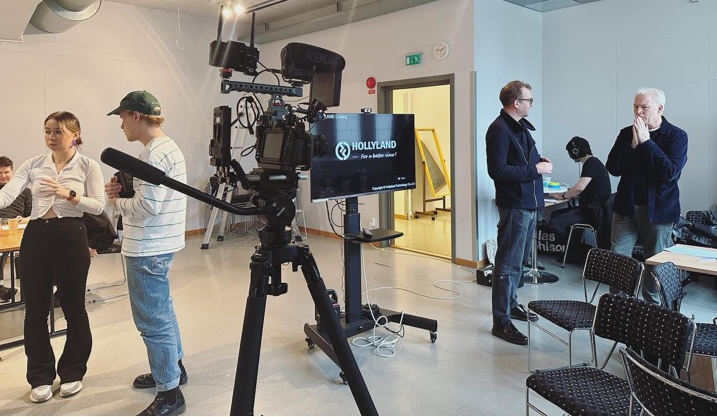 Workshop i regi med filmregissör Hannes Holm på Teaterhögskolan i Malmö. Foto: Emma Lidström.