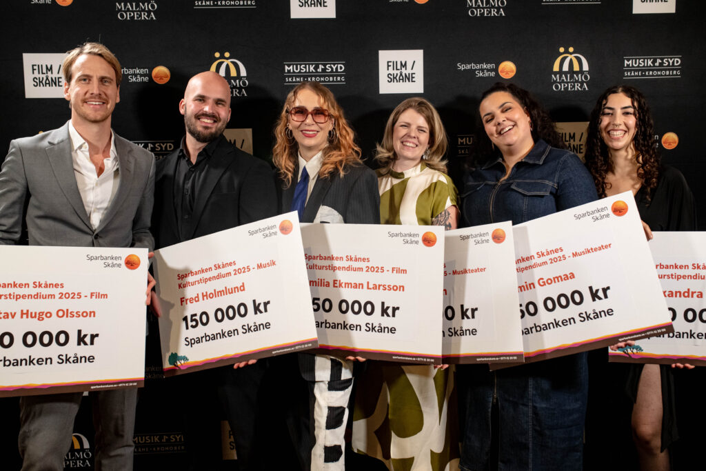 Gustav Olsson och Emilia Ekman Larson är två av de sex stipendiaterna som får Sparbanken Skånes Kulturstipendier 2025