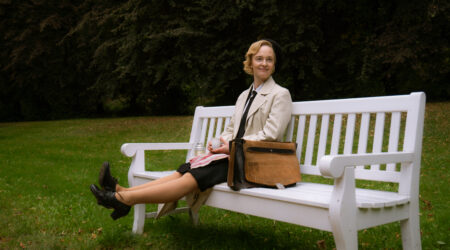 Sofia Pekkari som Astrid Lindgren i A World Gone Mad – The War Diaries of Astrid Lindgren. Foto: Kim Naja Kaufner