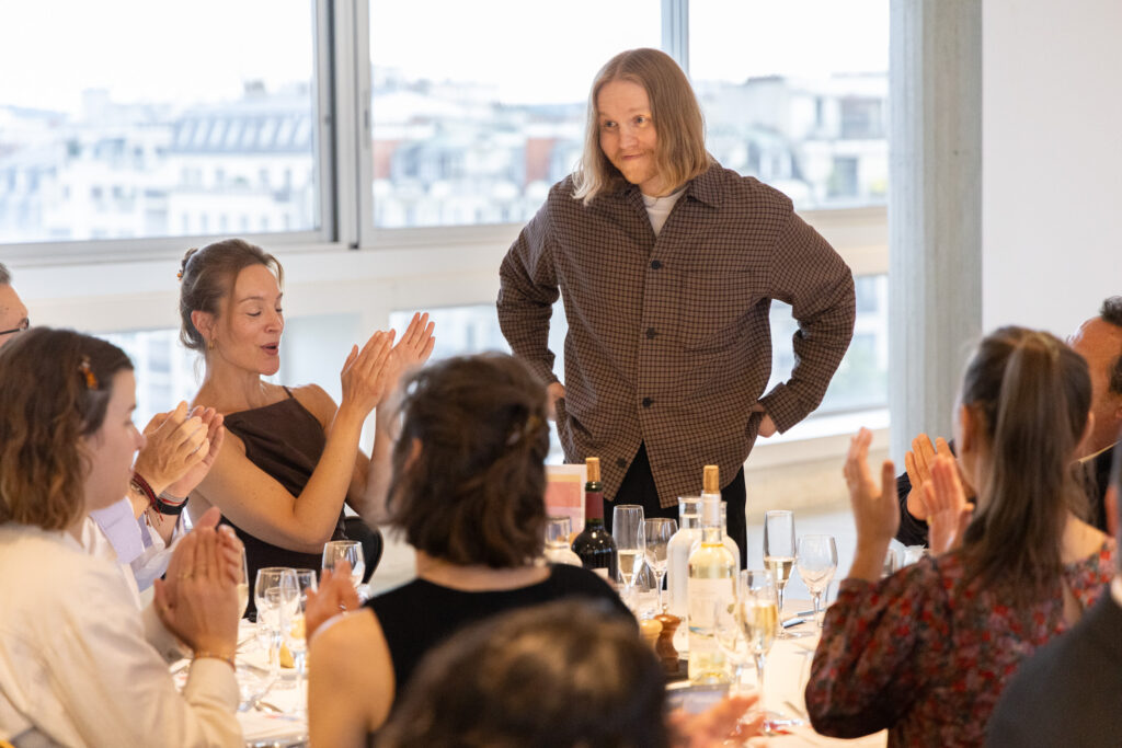 Christofer Nilsson på plats i Paris för Les Nuits en Or 2026. Foto: Sylvain Cricq-Sarrailh