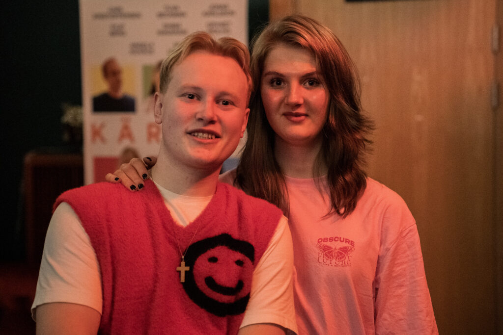 Skådespelarna Malte Hallgren och Tuva Beckman vid den skånska premiären av Kärlek och andra diagnoser i Helsingborg